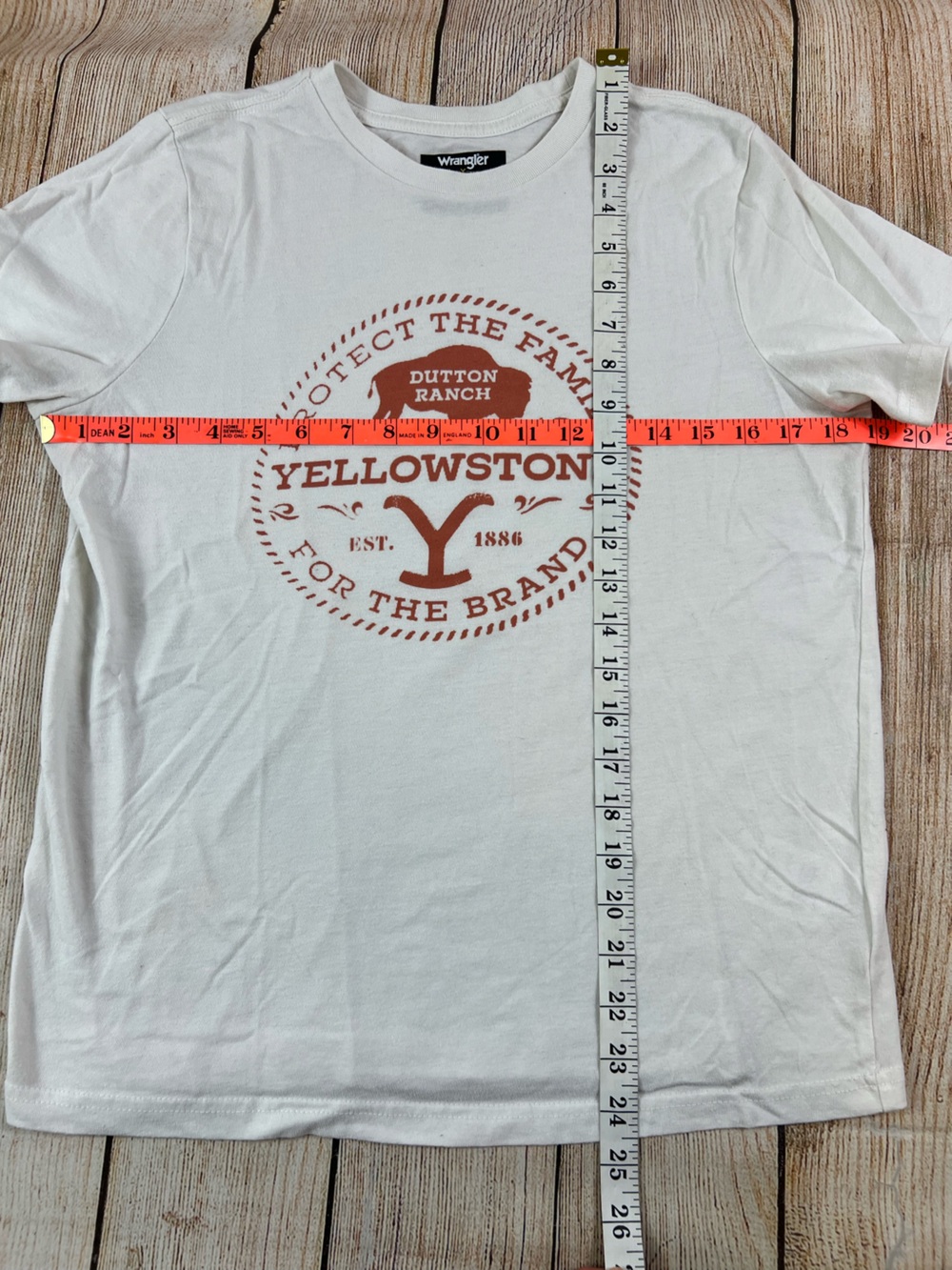 Women’s Wrangler Yellowstone Dutton Ranch White Shirt Meidum - Picture 6 of 6